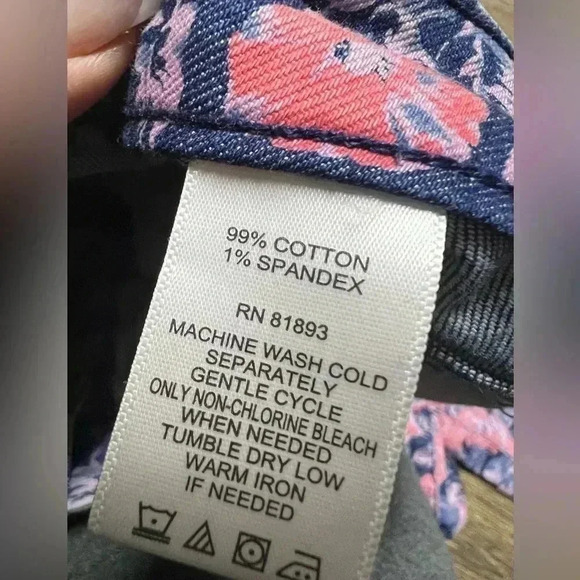 Isaac Mizrahi floral denim jeans size 4 - Picture 5 of 8